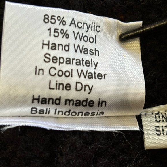 Island Tribe Sleeveless Wrap - Picture 14 of 14